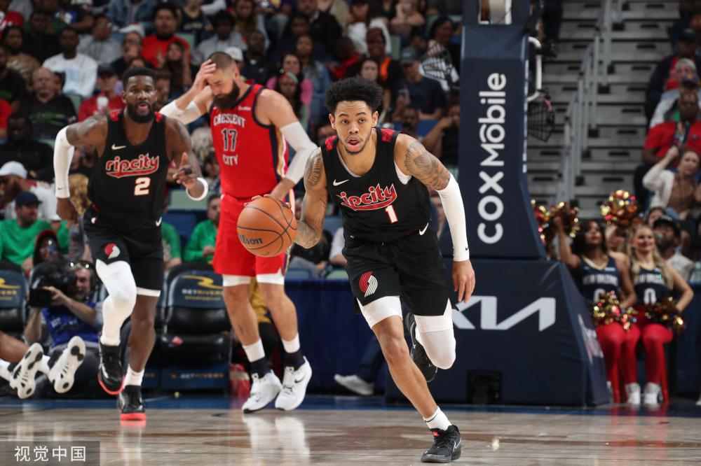 布局上也显 布局上也显